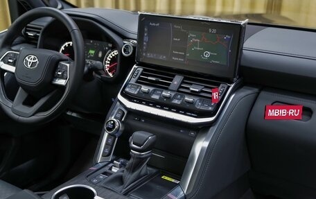 Toyota Land Cruiser, 2024 год, 12 990 000 рублей, 15 фотография