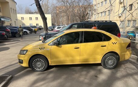 Volkswagen Polo VI (EU Market), 2018 год, 670 000 рублей, 2 фотография