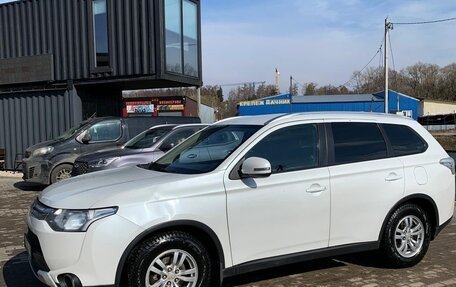 Mitsubishi Outlander III рестайлинг 3, 2014 год, 1 499 000 рублей, 1 фотография