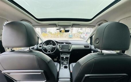 Volkswagen Touran III, 2021 год, 1 930 000 рублей, 12 фотография