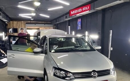 Volkswagen Polo VI (EU Market), 2013 год, 1 300 000 рублей, 9 фотография