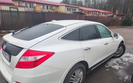 Honda Crosstour I рестайлинг, 2014 год, 1 999 000 рублей, 3 фотография