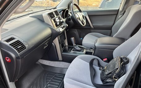 Toyota Land Cruiser Prado 150 рестайлинг 2, 2012 год, 3 210 000 рублей, 3 фотография