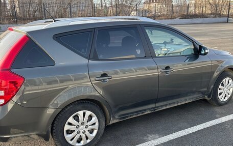 KIA cee'd I рестайлинг, 2011 год, 850 000 рублей, 2 фотография