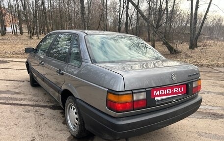 Volkswagen Passat B3, 1992 год, 250 000 рублей, 3 фотография