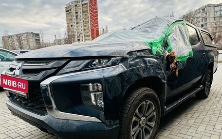 Mitsubishi L200 IV рестайлинг, 2023 год, 2 200 000 рублей, 6 фотография