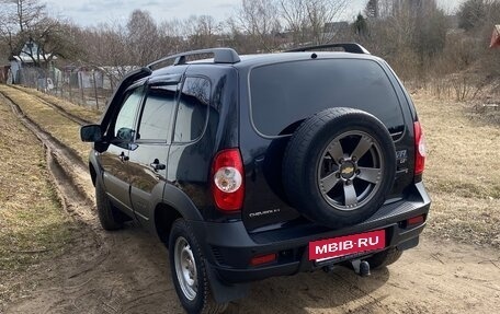 Chevrolet Niva I рестайлинг, 2018 год, 980 000 рублей, 7 фотография
