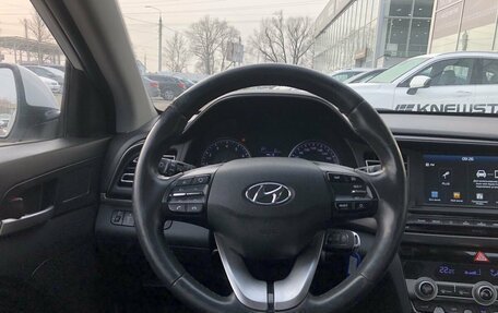 Hyundai Elantra VI рестайлинг, 2019 год, 1 941 000 рублей, 12 фотография
