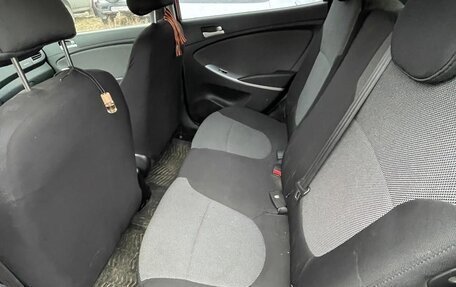 Hyundai Solaris II рестайлинг, 2014 год, 700 000 рублей, 12 фотография