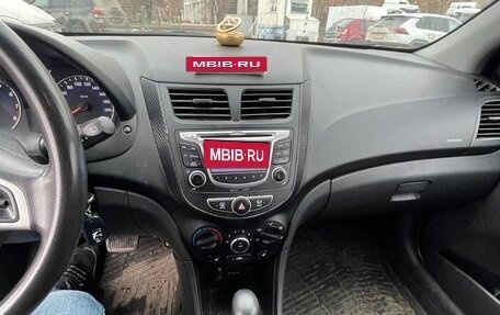 Hyundai Solaris II рестайлинг, 2014 год, 700 000 рублей, 10 фотография