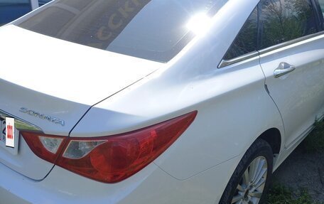 Hyundai Sonata VI, 2011 год, 780 000 рублей, 5 фотография