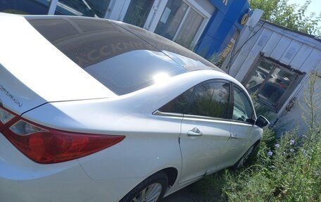 Hyundai Sonata VI, 2011 год, 780 000 рублей, 7 фотография