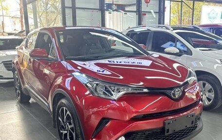 Toyota C-HR I рестайлинг, 2020 год, 1 850 400 рублей, 2 фотография
