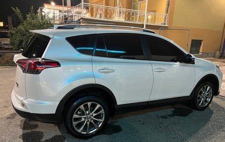 Toyota RAV4, 2016 год, 2 045 000 рублей, 2 фотография