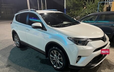 Toyota RAV4, 2016 год, 2 045 000 рублей, 5 фотография