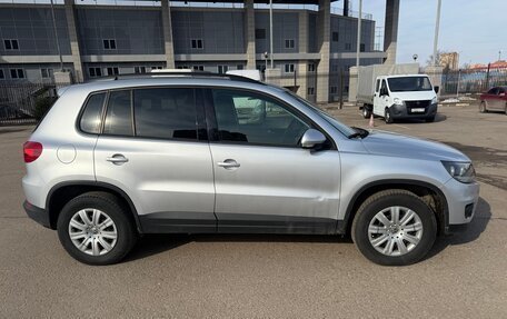Volkswagen Tiguan I, 2015 год, 975 000 рублей, 2 фотография