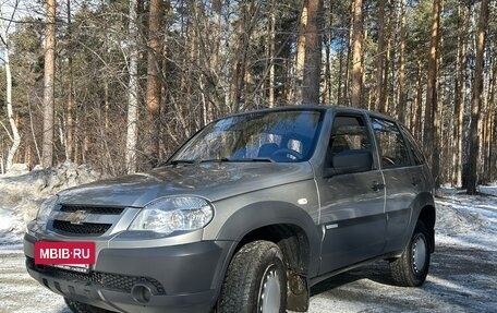 Chevrolet Niva I рестайлинг, 2013 год, 580 000 рублей, 2 фотография