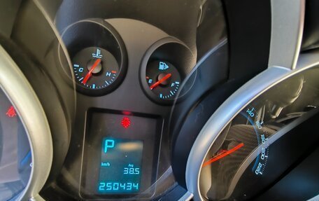 Chevrolet Cruze II, 2011 год, 640 000 рублей, 10 фотография