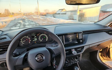 Skoda Rapid II, 2022 год, 1 800 000 рублей, 13 фотография