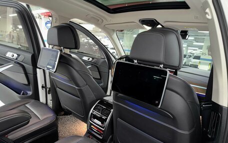 BMW X7, 2021 год, 17 фотография