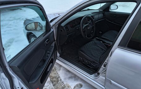 Hyundai Sonata IV рестайлинг, 2005 год, 500 000 рублей, 10 фотография