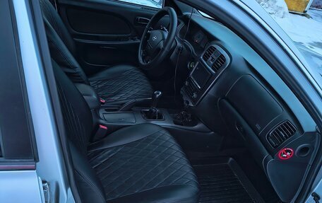 Hyundai Sonata IV рестайлинг, 2005 год, 500 000 рублей, 9 фотография