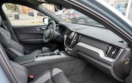 Volvo XC60 II, 2022 год, 6 100 000 рублей, 9 фотография