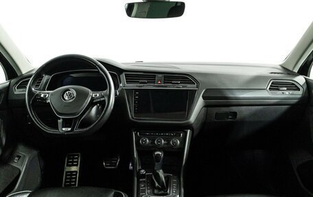 Volkswagen Tiguan II, 2018 год, 2 650 000 рублей, 13 фотография
