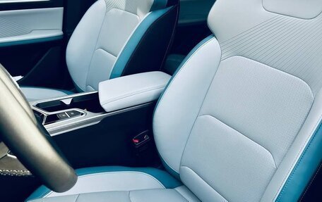 Geely Emgrand, 2023 год, 2 085 000 рублей, 8 фотография