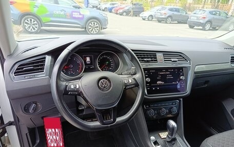 Volkswagen Tiguan II, 2018 год, 2 650 000 рублей, 6 фотография