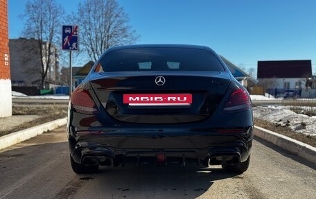 Mercedes-Benz E-Класс, 2016 год, 3 150 000 рублей, 5 фотография