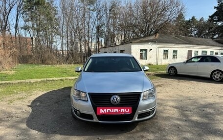 Volkswagen Passat B6, 2007 год, 770 000 рублей, 2 фотография