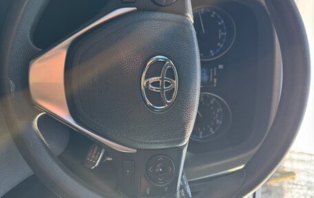 Toyota RAV4, 2018 год, 2 450 000 рублей, 4 фотография