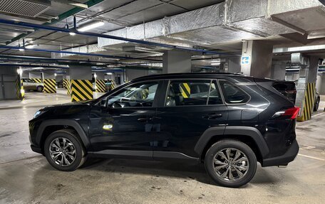 Toyota RAV4, 2024 год, 4 400 000 рублей, 4 фотография