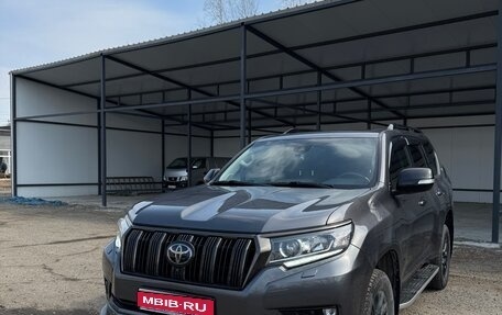Toyota Land Cruiser Prado 150 рестайлинг 2, 2021 год, 7 500 000 рублей, 1 фотография