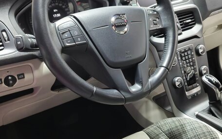 Volvo V40 Cross Country I, 2018 год, 2 150 000 рублей, 8 фотография