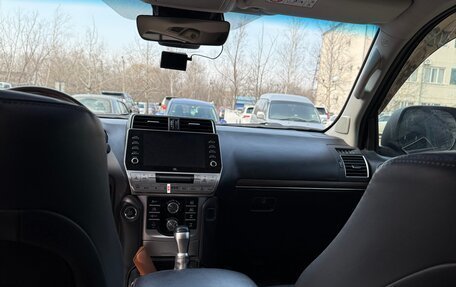 Toyota Land Cruiser Prado 150 рестайлинг 2, 2021 год, 7 500 000 рублей, 10 фотография