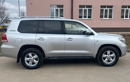 Toyota Land Cruiser 200, 2011 год, 2 899 000 рублей, 1 фотография