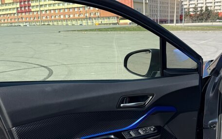 Toyota C-HR I рестайлинг, 2021 год, 2 650 000 рублей, 18 фотография