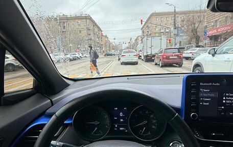 Toyota C-HR I рестайлинг, 2021 год, 2 650 000 рублей, 38 фотография