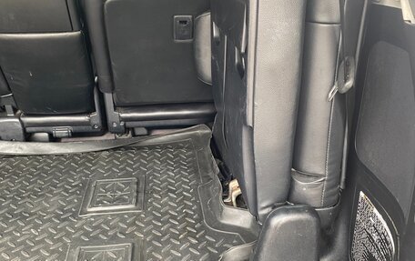 Toyota Land Cruiser 200, 2011 год, 2 899 000 рублей, 23 фотография