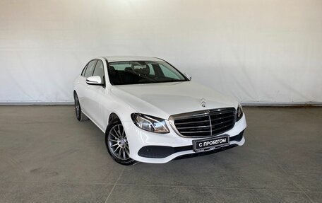 Mercedes-Benz E-Класс, 2018 год, 3 397 000 рублей, 3 фотография