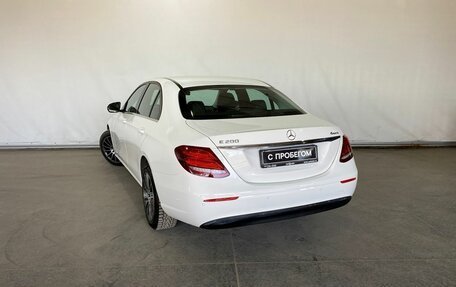 Mercedes-Benz E-Класс, 2018 год, 3 397 000 рублей, 4 фотография