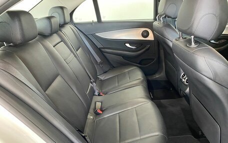 Mercedes-Benz E-Класс, 2018 год, 3 397 000 рублей, 10 фотография