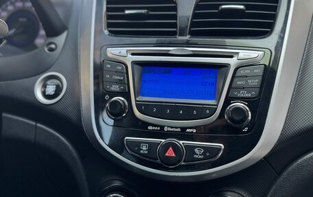 Hyundai Solaris II рестайлинг, 2011 год, 820 000 рублей, 6 фотография