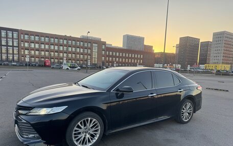 Toyota Camry, 2018 год, 3 050 000 рублей, 2 фотография