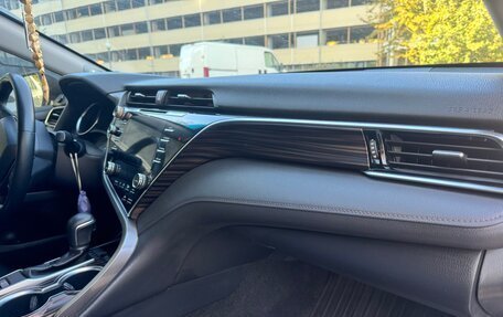 Toyota Camry, 2018 год, 3 050 000 рублей, 11 фотография