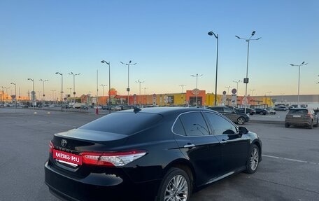 Toyota Camry, 2018 год, 3 050 000 рублей, 5 фотография