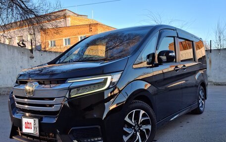 Honda Stepwgn IV, 2020 год, 2 700 000 рублей, 2 фотография