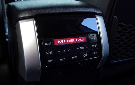 Toyota Land Cruiser Prado 150 рестайлинг 2, 2018 год, 4 680 000 рублей, 22 фотография